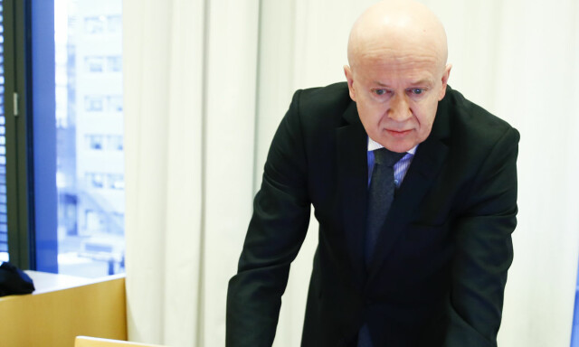 Sendte melding etter melding til tiltalt legesamboer: «Ta med bero»